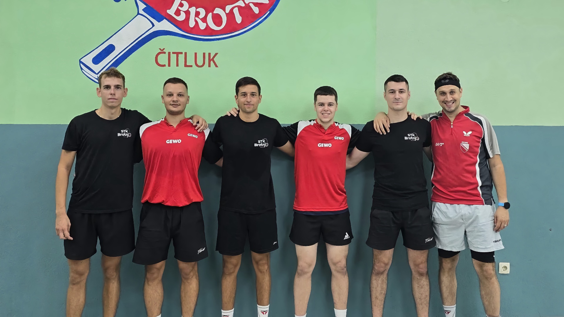 Igrači STK Brotnjo uoči utakmica Premijer lige BiH u Sarajevu u dvorani Skenderija