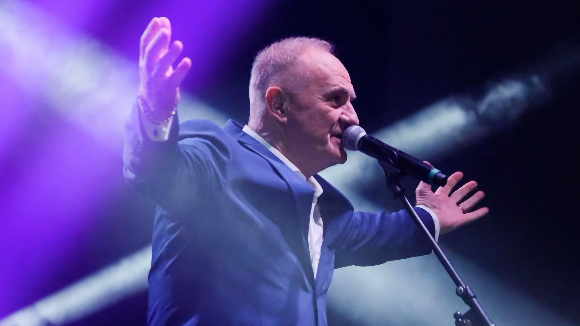 IN MAGAZIN Mate Bulić otkrio istinu o povlačenju: Manje koncerata, ali bez oproštaja od publike