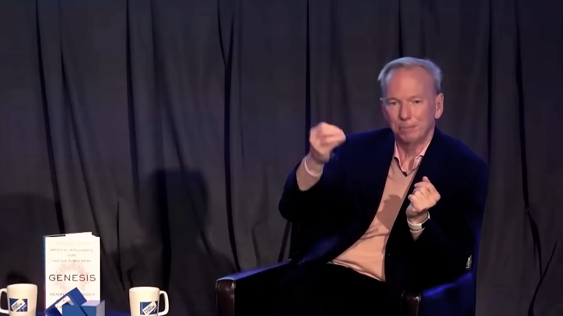 VIDEO Eric Schmidt upozorava: AI tek na početku, posljedice nepredvidive VIDEO Eric Schmidt upozorava: AI tek na početku, posljedice nepredvidive