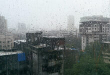 Zimska vremenska prognoza za Bosnu i Hercegovinu s prikazom snijega, kiše i oblačnog vremena u različitim krajevima zemlje.