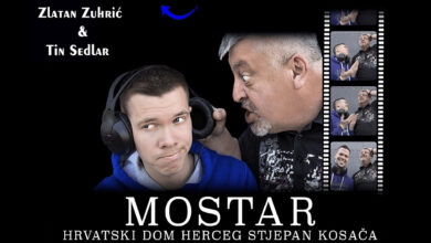 Zlatan Zuhrić Zuhra i Tin Sedlar na pozornici u Mostaru – komedija Ocat i sin Publika se smije tijekom predstave Ocat i sin u Mostaru 4. Ulaznice za predstavu Ocat i sin Zuhra i Tin Sedlar Mostar entrio.ba