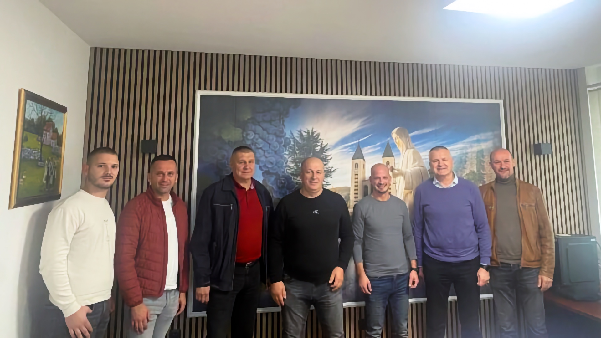 Predsjednik OV Čitluk Ivica Jerkić na sastanku s predstavnicima MZ Donji Veliki Ograđenik u uredu Općinskog vijeća