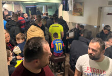 Navijači Hajduka u Čitluku slave rekordnih 820 novih učlanjenja uz baklje, pjesmu i vatromet