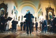 Crkva sv. Jakova u Međugorju – unutrašnjost tijekom večernjeg programa