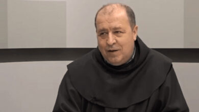 Predstavljanje knjige „Zašto plačeš“ fra Ike Skoke u Dvorani ispod zvonika crkve sv. Petra i Pavla u Mostaru