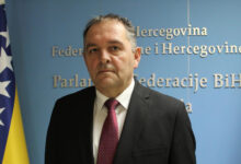 Poziv za 9. izvanrednu sjednicu Doma naroda Parlamenta Federacije BiH zakazanu za 15. travnja 2026. godine u Sarajevu