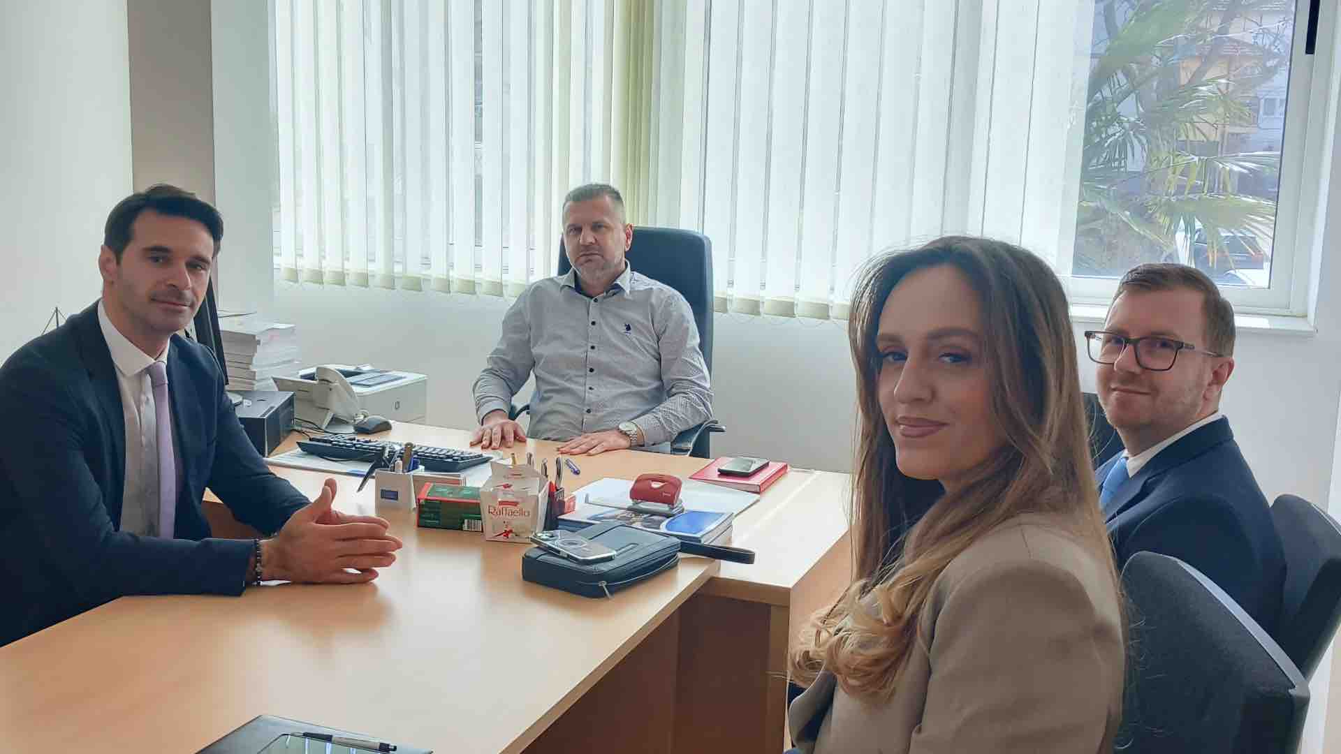 Vedran Škobić u posjeti Općinskom sudu u Čitluku tijekom sastanka s predstavnicima suda