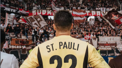 Nikola Vasilj brani udarac na utakmici St. Paulija i Union Berlina u Bundesligi, proglašen igračem utakmice