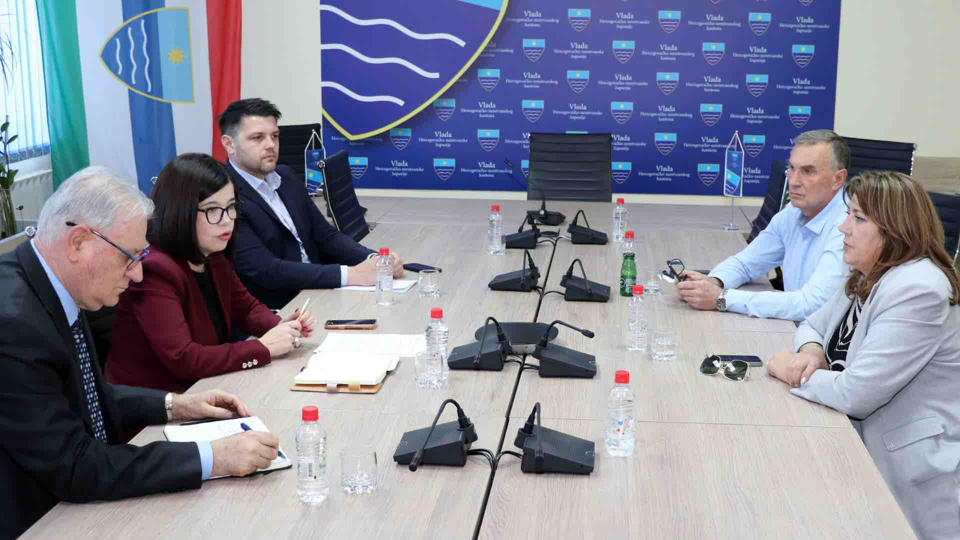 Sastanak Vlade HNŽ o unapređenju dentalne skrbi za djecu s poteškoćama u SKB Mostar