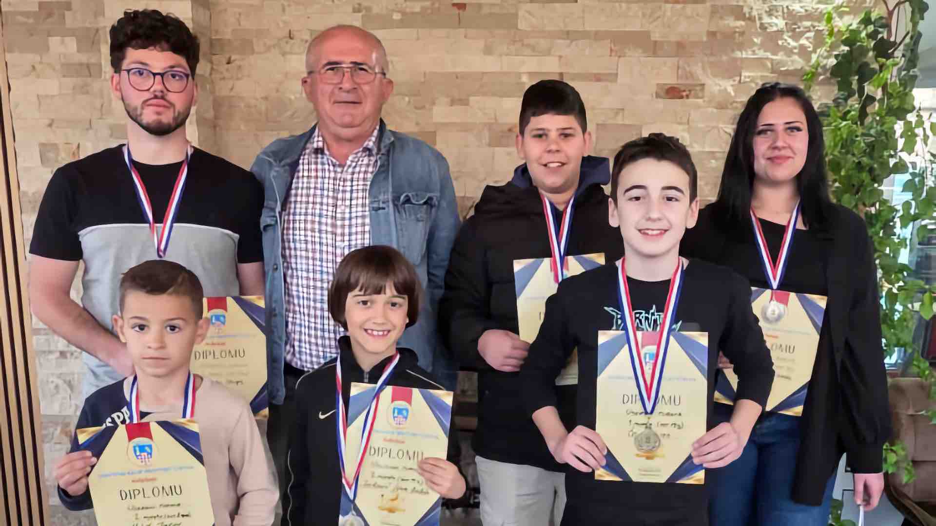 mladi šahisti na kadetskom turniru u Međugorju u organizaciji ŠK Brotnjo
