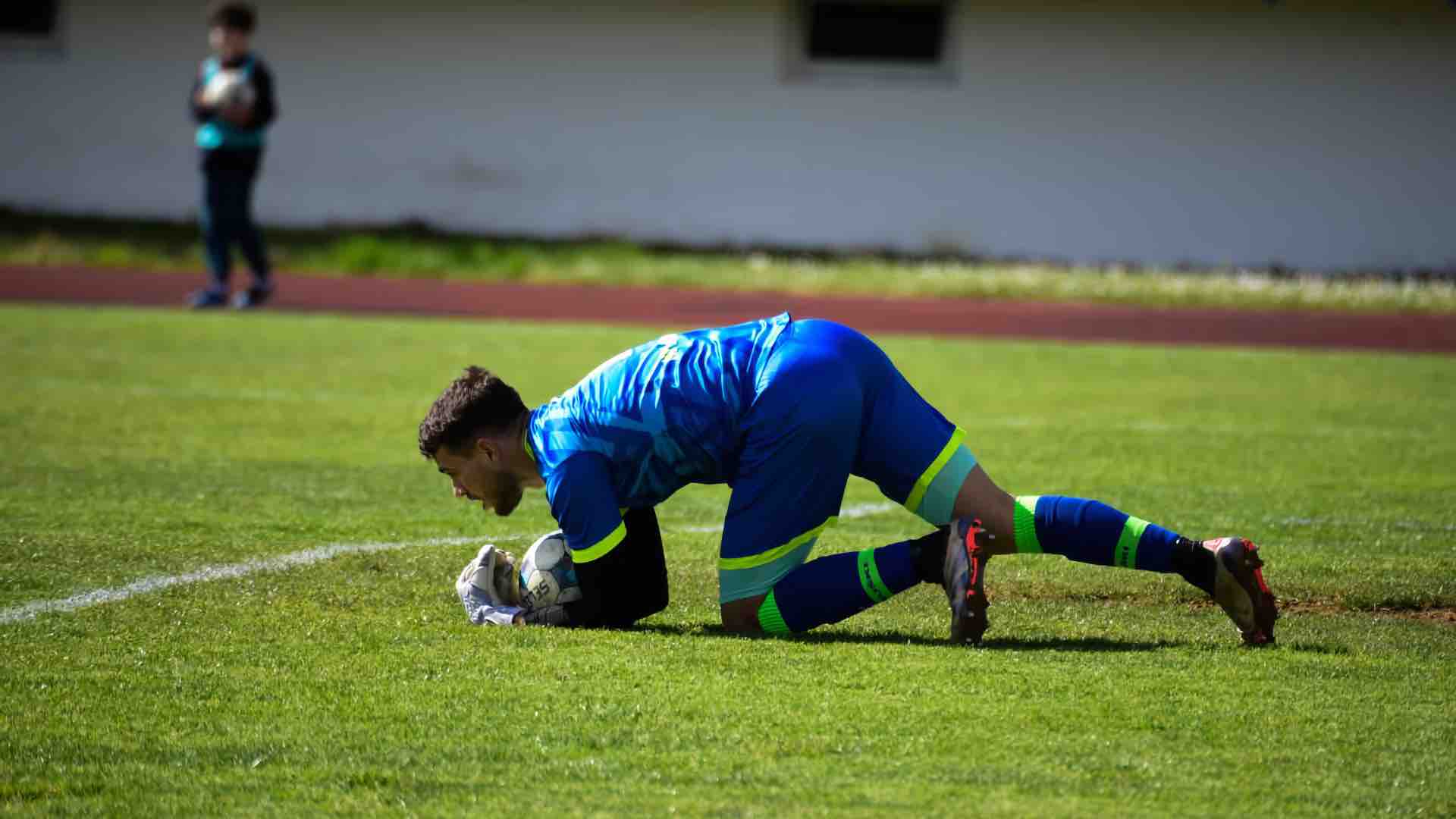Borna Iličić, vratar NK Ljubuški, brani na utakmici Druge lige FBiH Jug