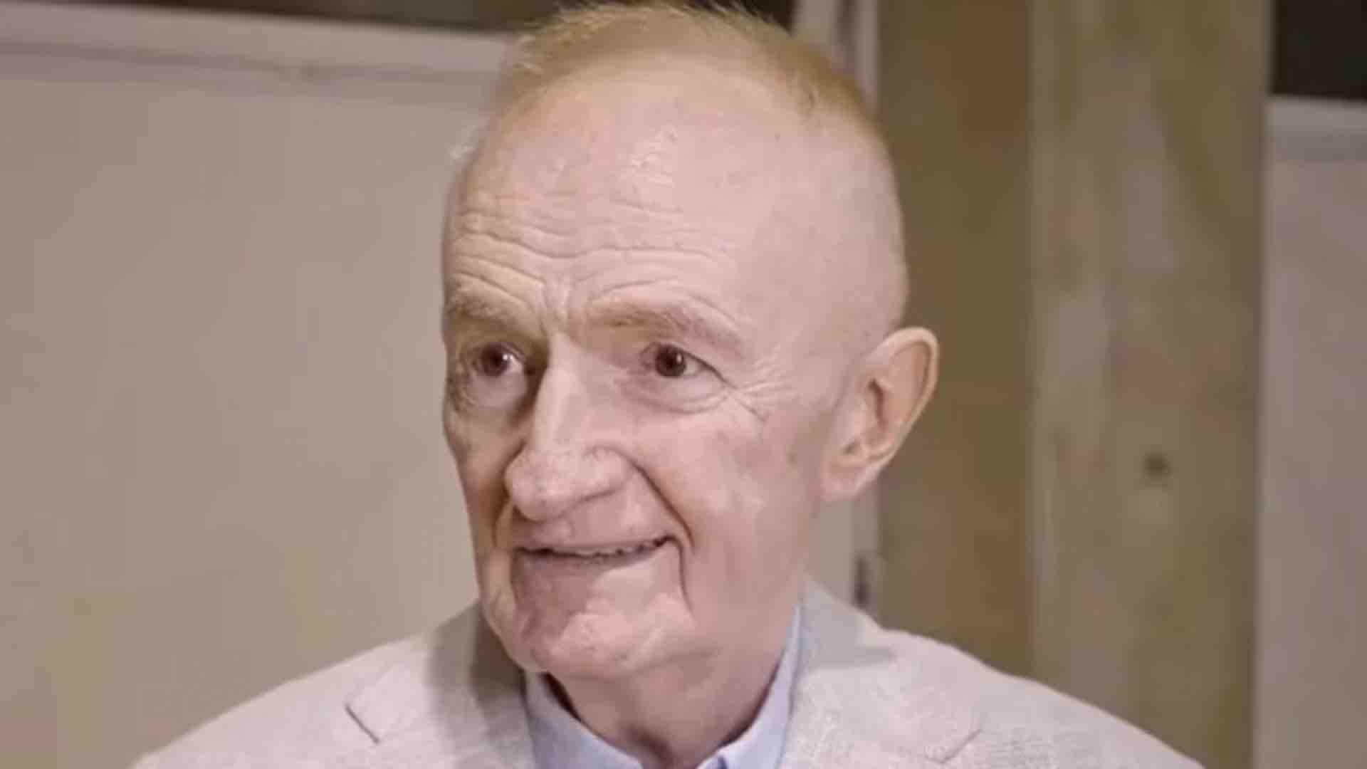 Mate Bulić nastupa na humanitarnom koncertu “Svi za Marka” u Prološcu uz brojne glazbenike i publiku koja pruža podršku dječaku Marku Cvitanoviću