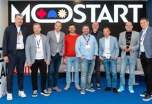 Sudionici i panelisti na MoStart 2026 konferenciji u Mostaru raspravljaju o umjetnoj inteligenciji i budućnosti tehnologije