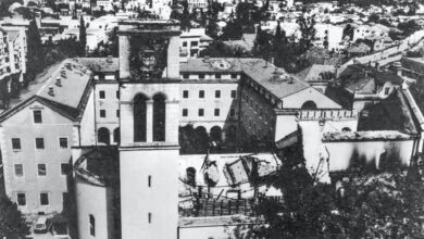 Ruševine Franjevačke crkve sv. Petra i Pavla u Mostaru nakon bombardiranja 1992.