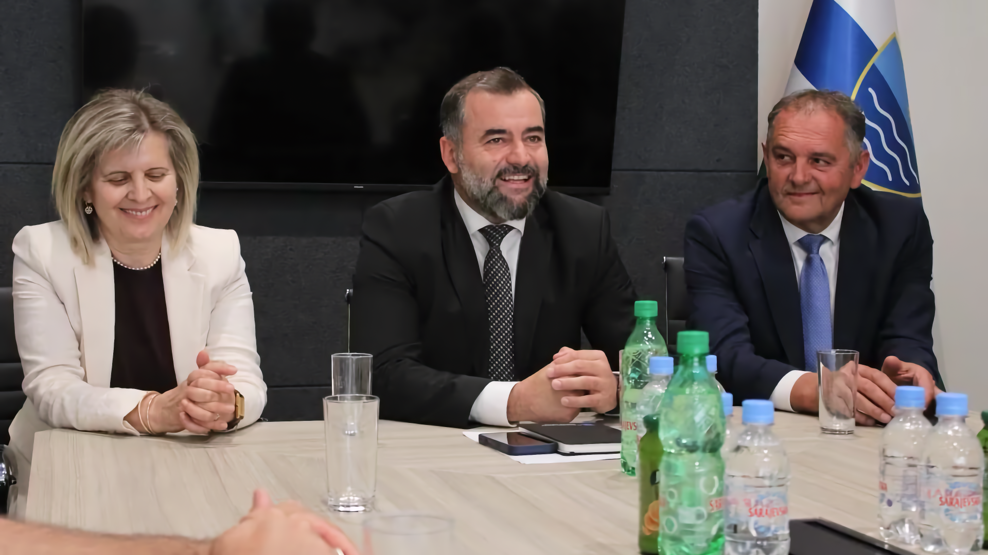 Tomislav Martinović, Vesna Saradžić i Džafer Alić tijekom susreta s novinarima u Skupštini HNŽ