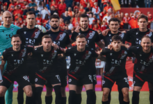 Nogometaši Zrinjskog slave osvajanje Kupa Bosne i Hercegovine nakon finala protiv Veleža na stadionu Rođeni
