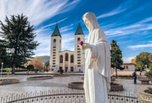 Hodočasnici pješice dolaze u Međugorje uoči 45. obljetnice Gospinih ukazanja