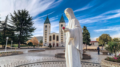 Hodočasnici pješice dolaze u Međugorje uoči 45. obljetnice Gospinih ukazanja