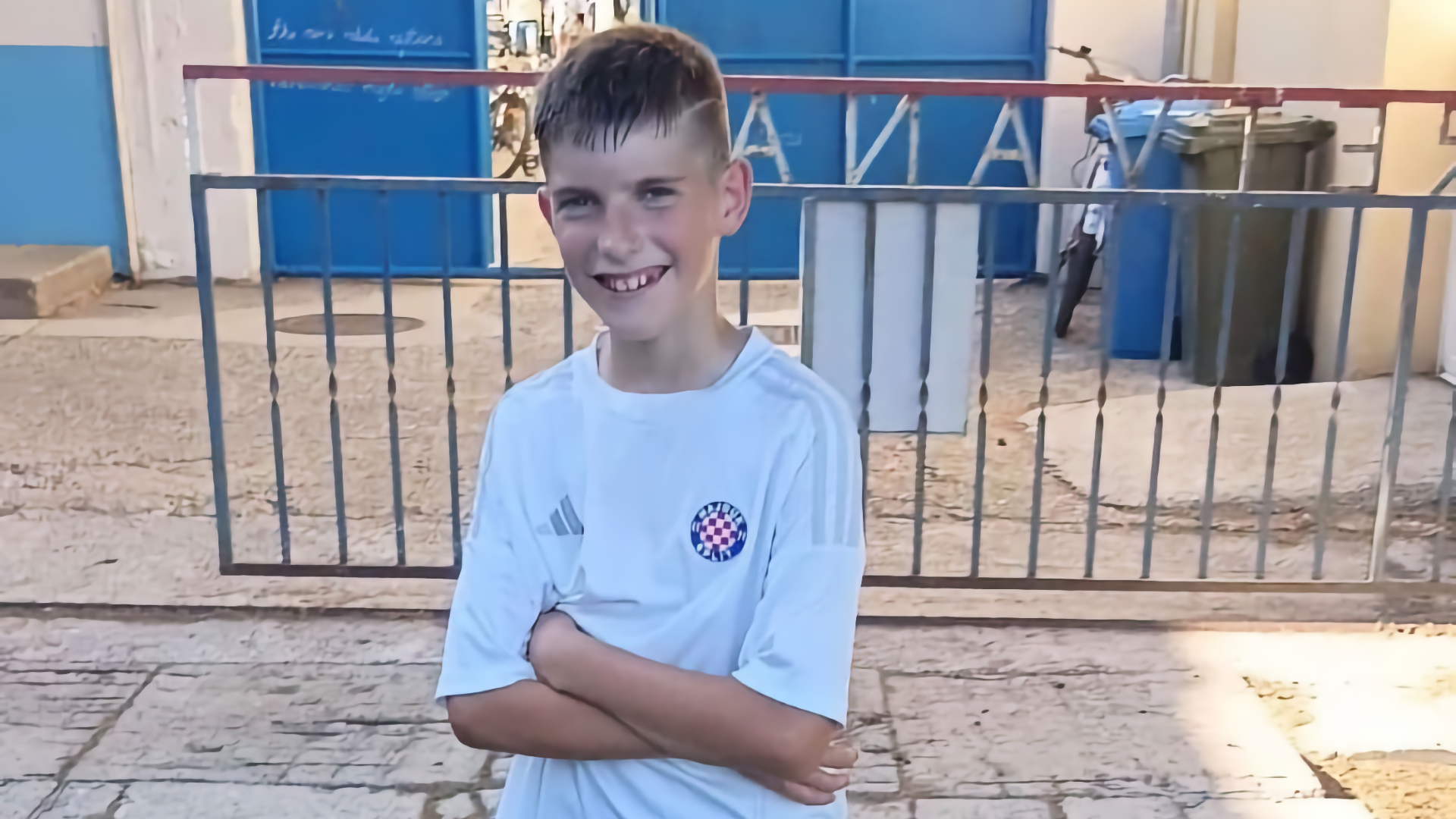 Mladi nogometaši Škole nogometa HNK Brotnjo na kontrolnom treningu Hajduka u Opuzenu