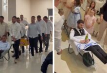 Matea Barbarić i Ivan Pehar primaju mješalicu i karijolu na poklon od Udruge mladih Gradnići tijekom svadbenog slavlja