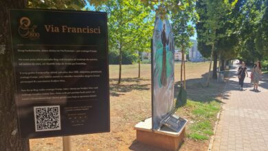 Via Francisci – put svetoga Franje iza vanjskog oltara crkve sv. Jakova u Međugorju