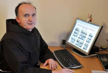 Fra Miljenko Mića Stojić predstavlja 36. izdanje glasila „Stopama pobijenih“ u emisiji Mostarska panorama