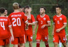 Nogometaši HNK Brotnja nakon pobjede protiv Neretve Metković u pripremnoj utakmici na Barama