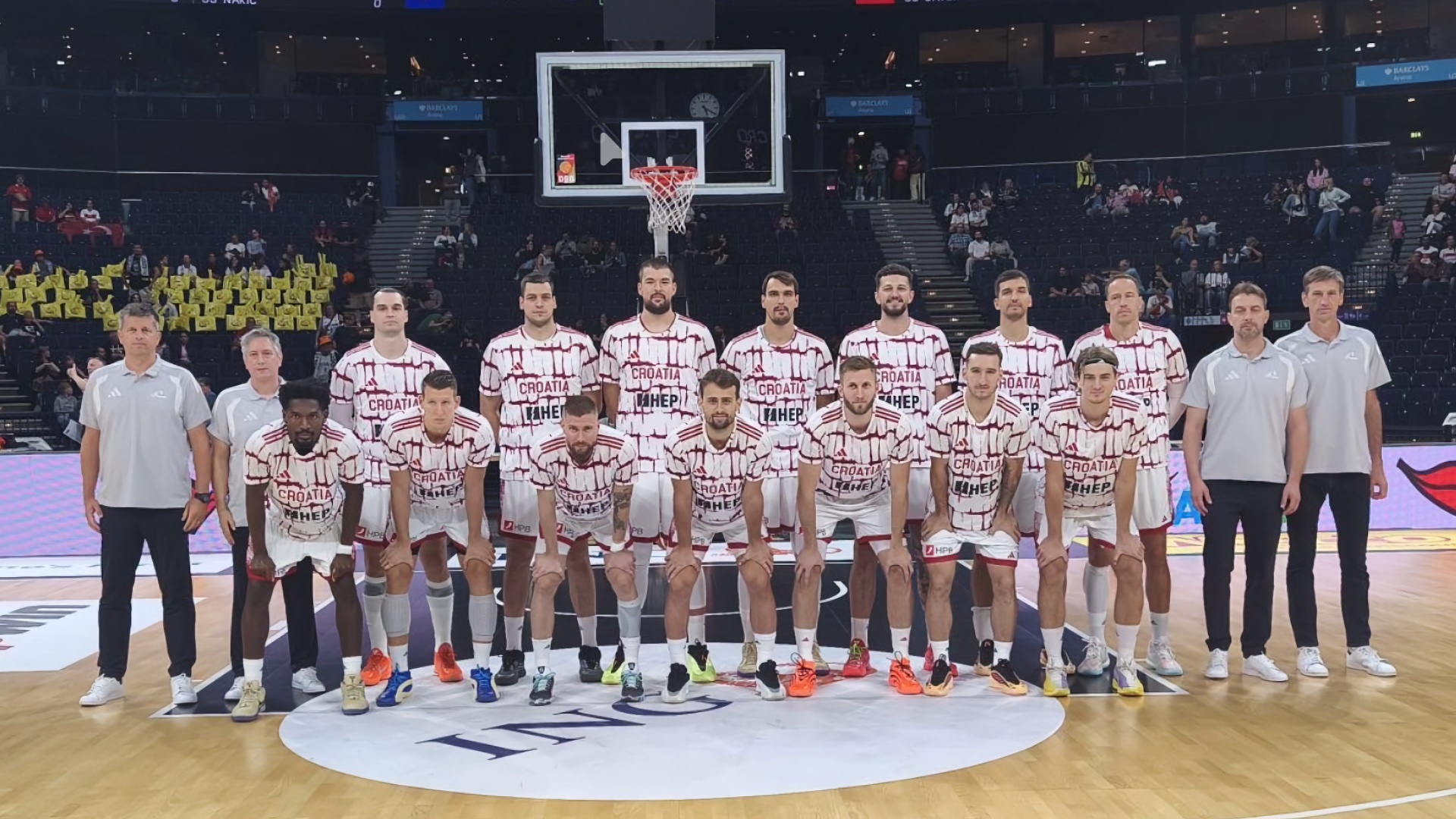 Hrvatska košarkaška reprezentacija slavi dramatičnu pobjedu protiv Turske u Hamburgu
