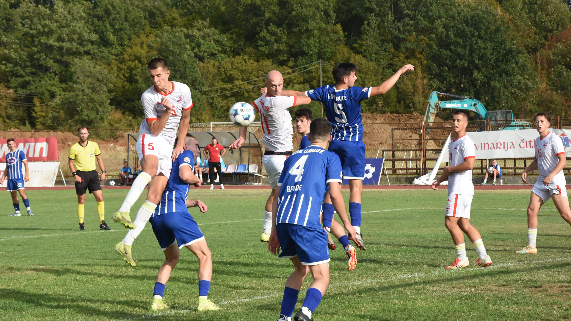 Nogometaši HNK Brotnjo nakon pobjede nad HNK Grude rezultatom 4:1 u Čitluku