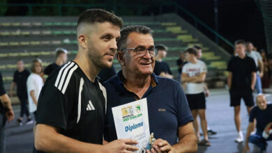Brotnjak Darko Daka Ivanković nakon što je golovima i obranom penala donio Gnojnicama naslov