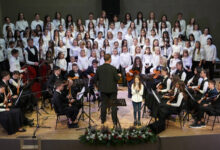 Dječji zbor s Humca i orkestar Misericordia iz Šurmanaca na koncertu u čast fra Didaka Buntića u Čitluku.