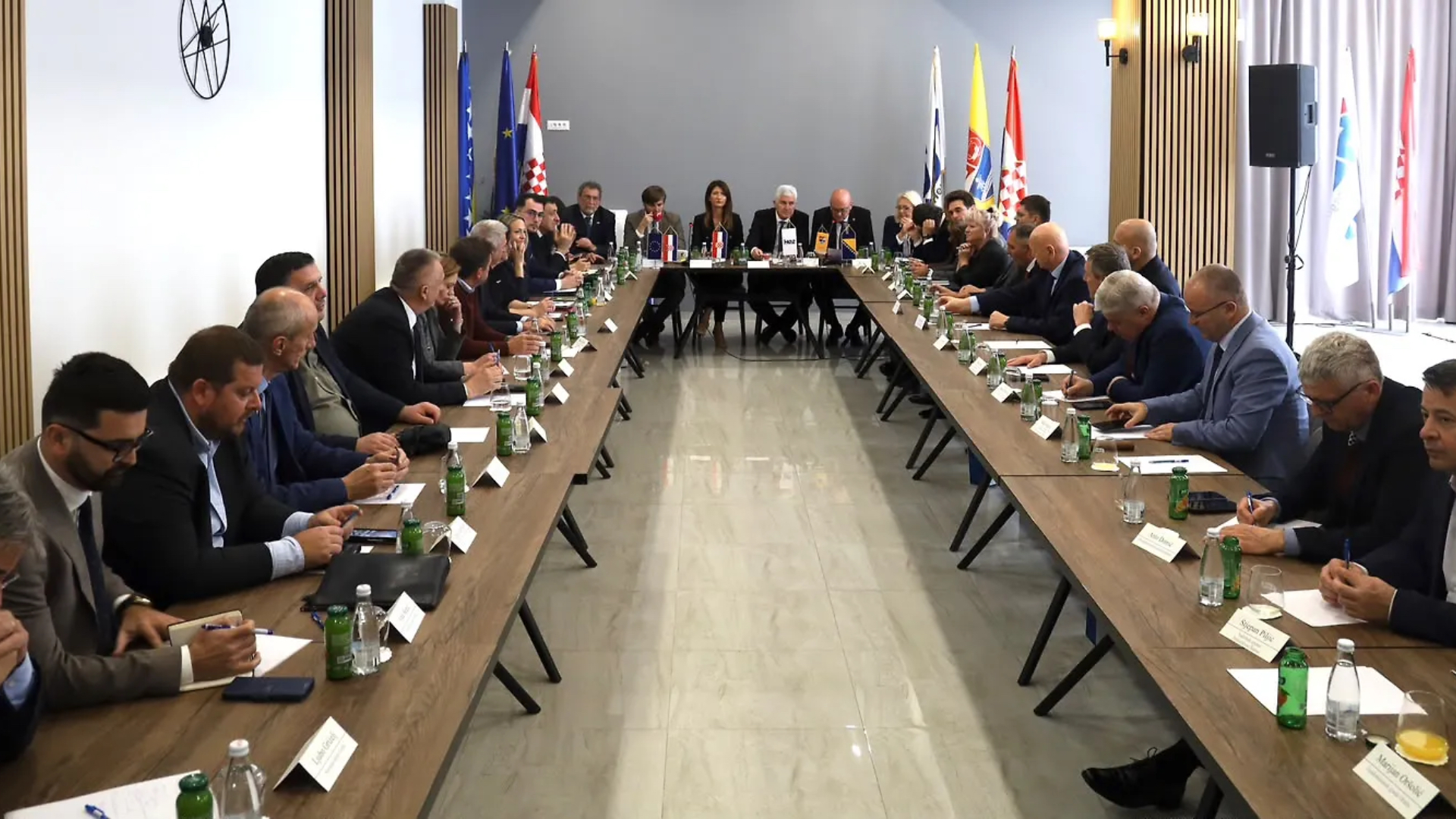 Dužnosnici na koordinacijskom sastanku HDZ-a BiH u Stocu